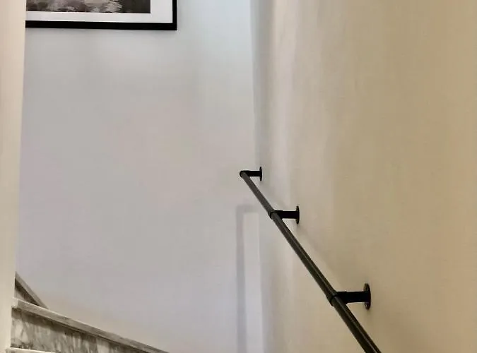 Via Scale Apartments, Como, Апартаменты *