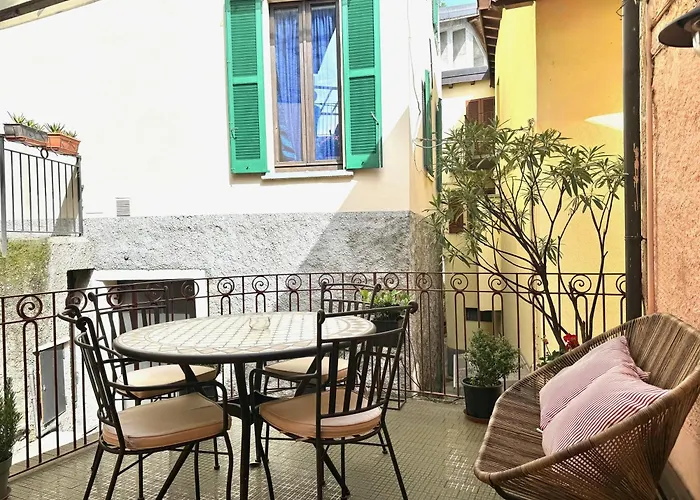 Via Scale Apartments, Como, Апартаменты *
