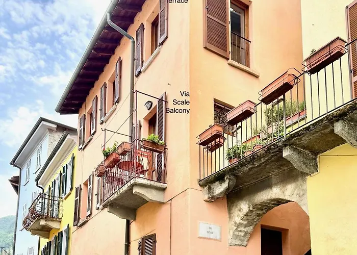 Апартаменты Via Scale Apartments, Como, Brienno