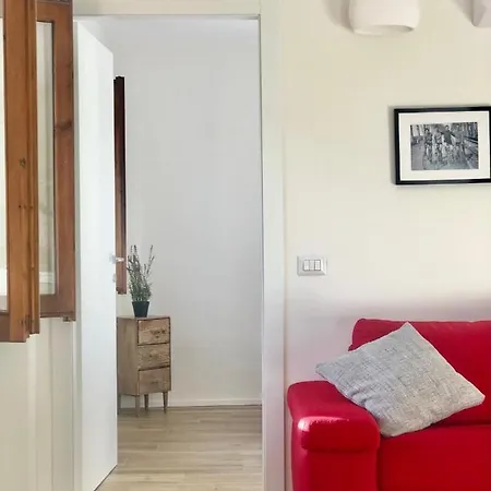 アパート Via Scale Apartments, Como,