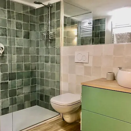 Apartment Via Scale Apartments, Como, Brienno