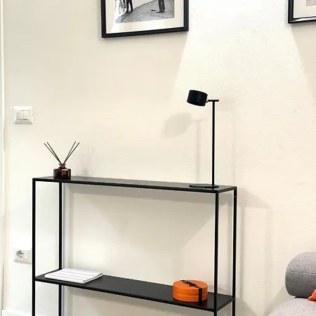 Via Scale Apartments, Como, דירה