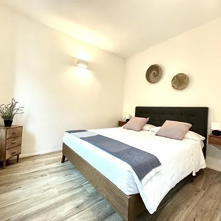 Apartment Via Scale Apartments, Como,