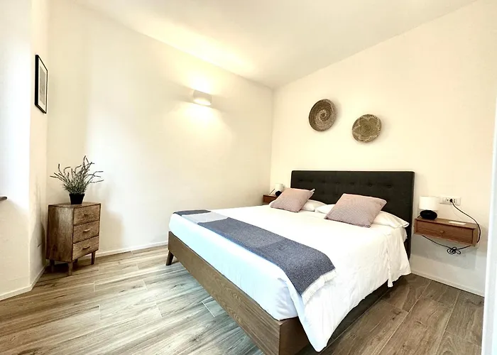 Apartment Via Scale Apartments, Como,