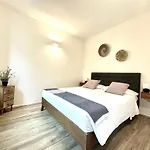 Διαμέρισμα Via Scale Apartments, Como,