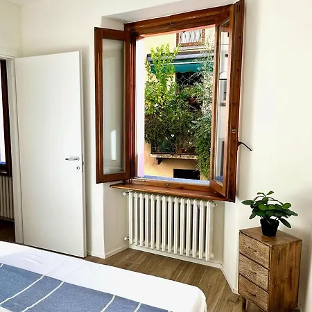 Apartament Via Scale Apartments, Como, Brienno